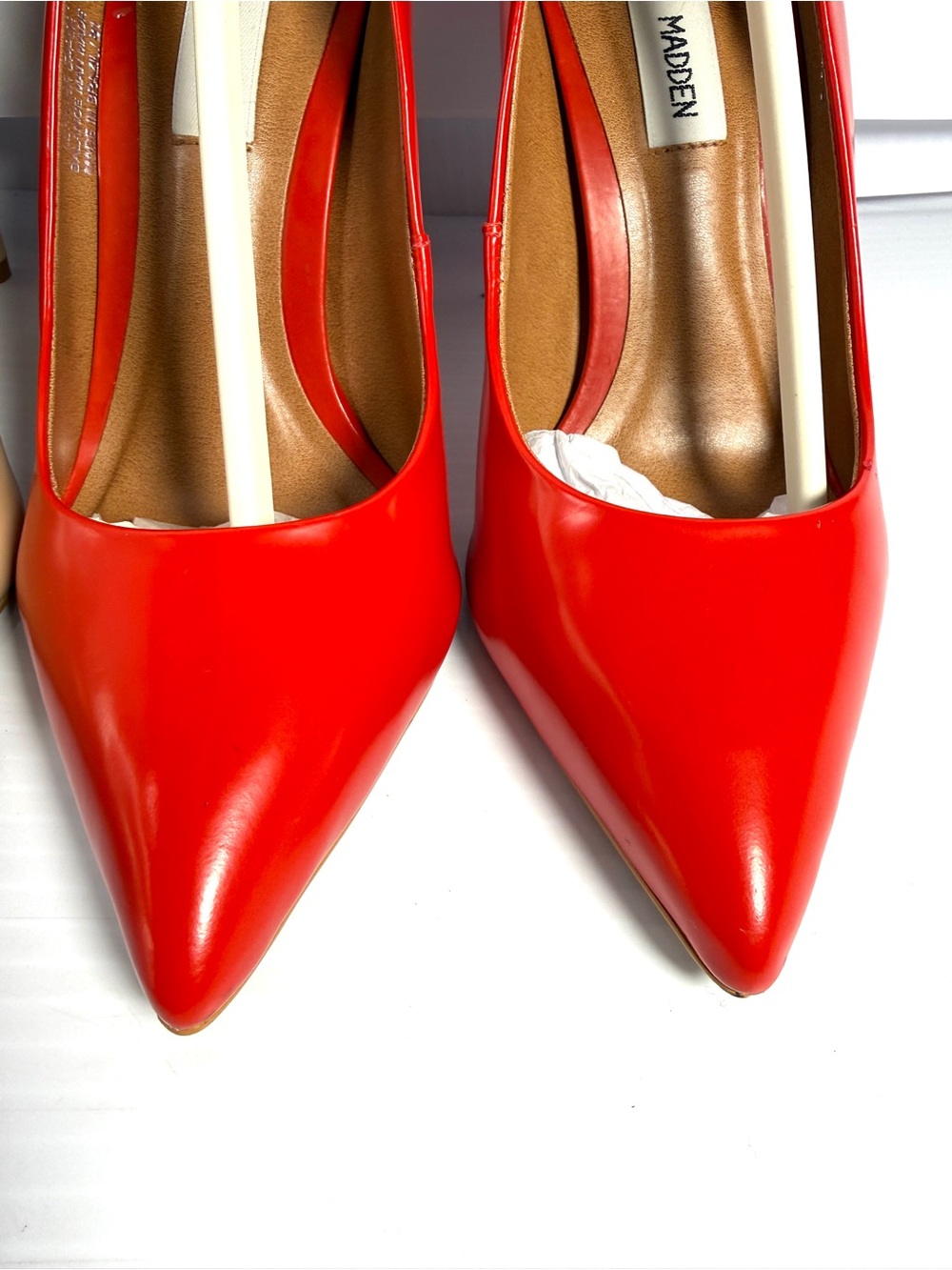Steve Madden& Mix 6  Beige, Pink Red Pointed Toe Pumps - Picture 14 of 16